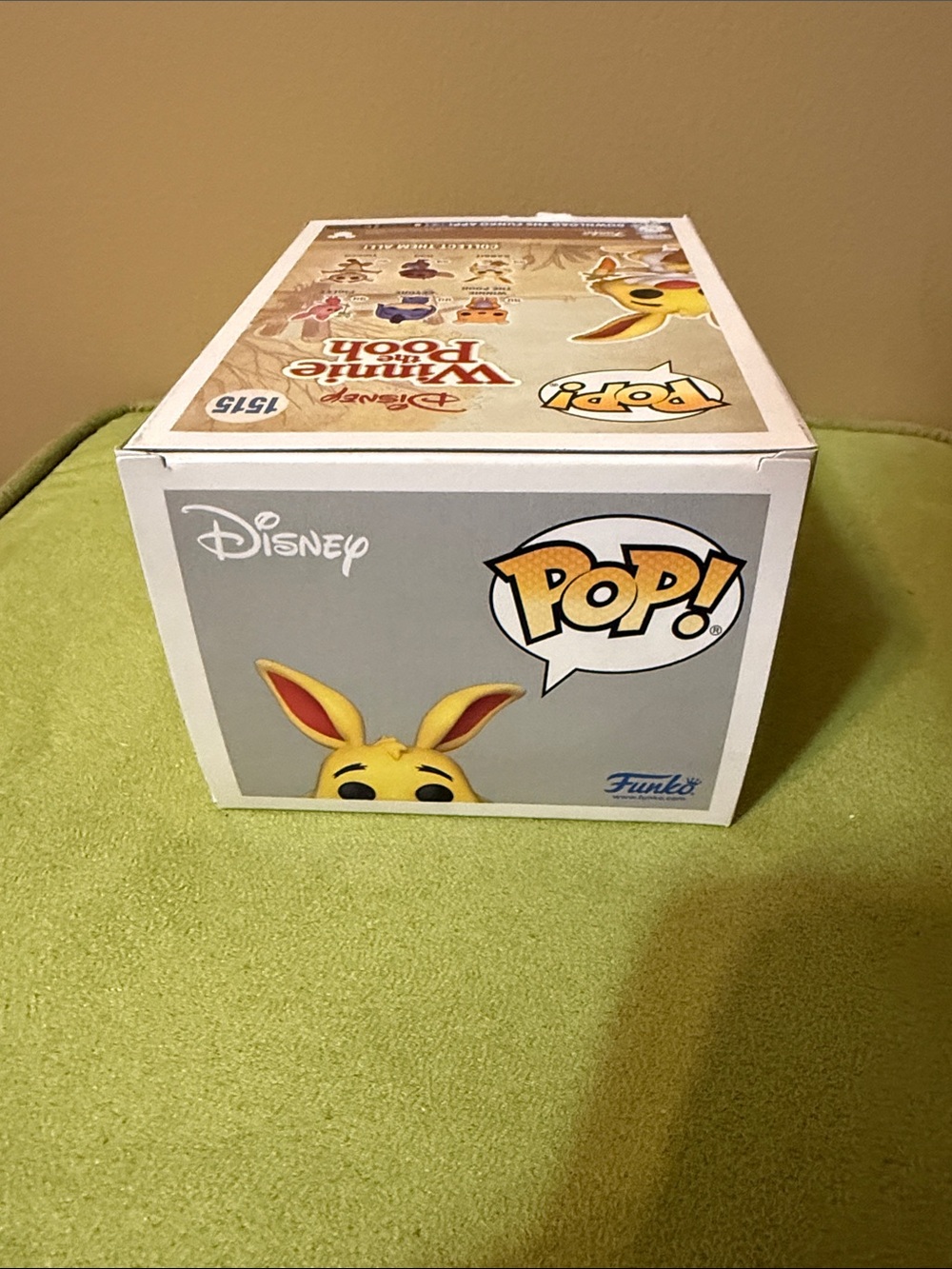 Funko Pop! Rabbit with Basket Vaulted - Picture 7 of 9